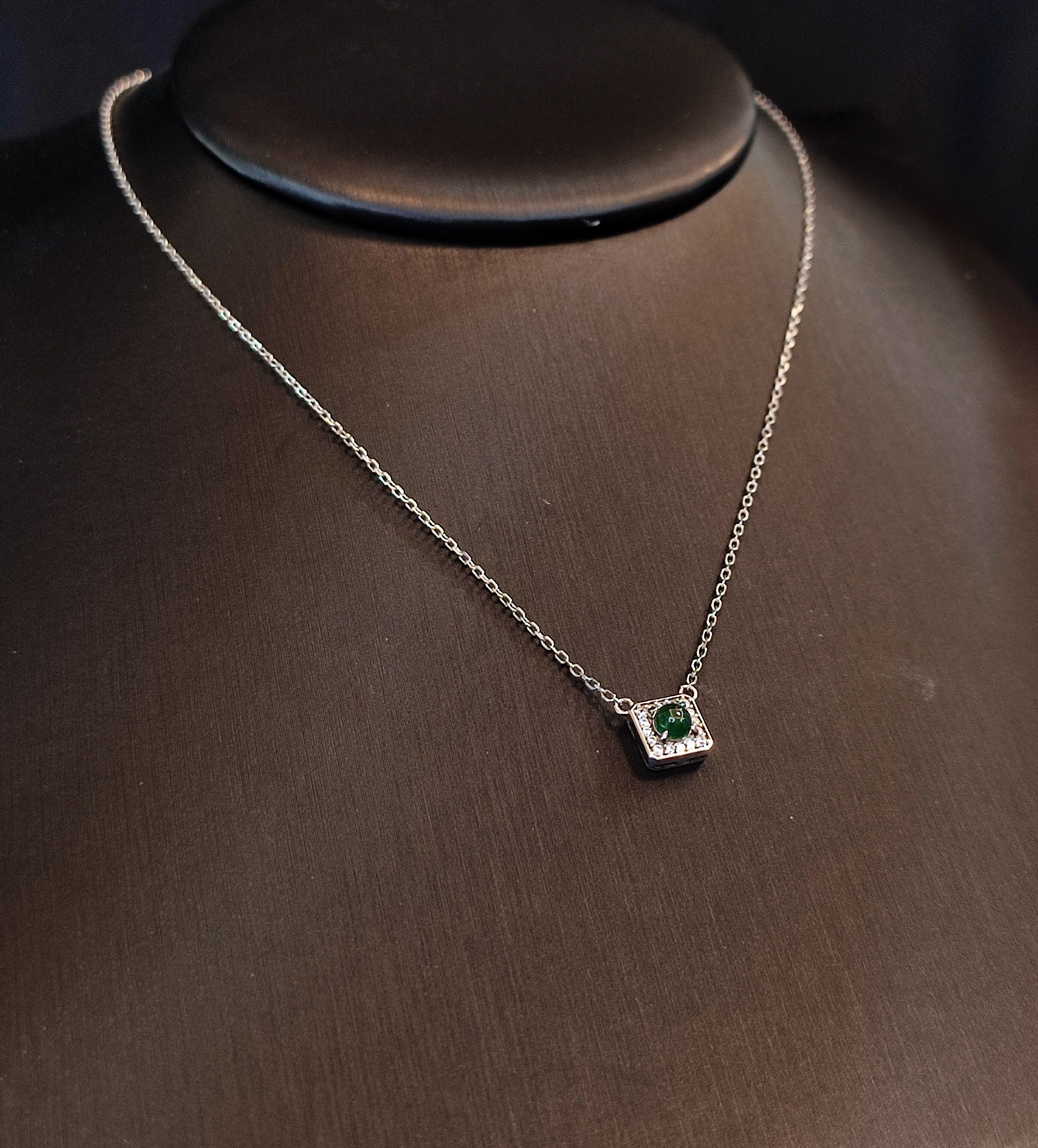 Dây Chuyền Vàng Trắng 18K, Hạt Ngọc Xanh Ba Thái Lục